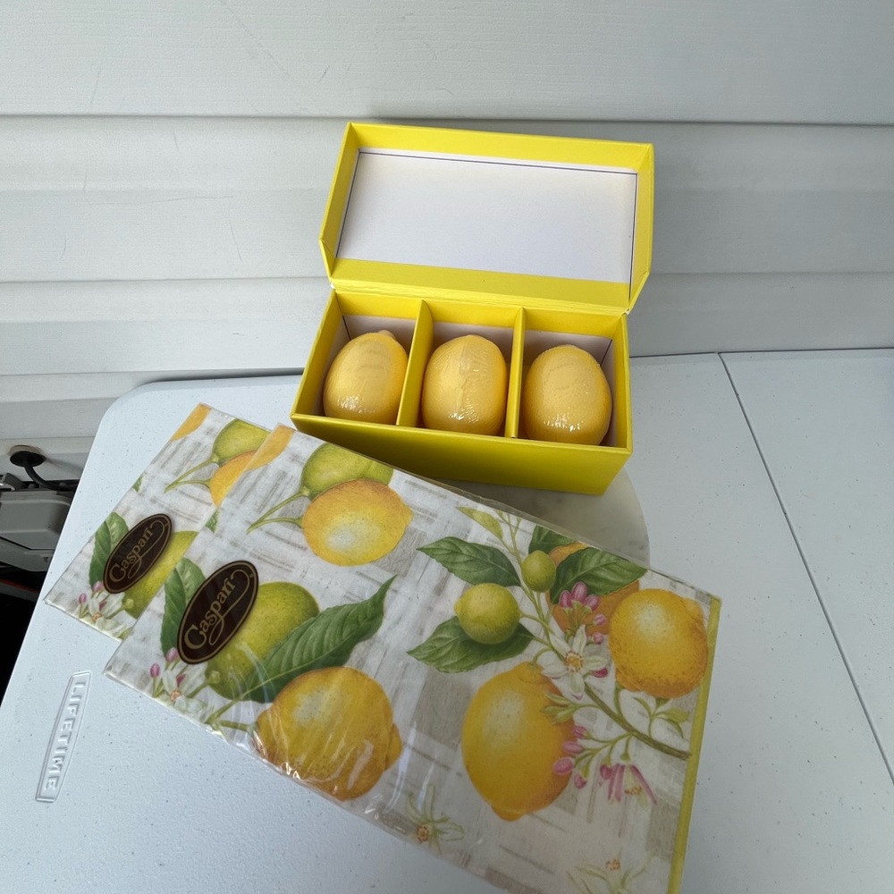 NEW 🍋 2 Citron Lemon Caspari Triple-Ply Napkins & Lemon up Zesty Soap Gift Soap